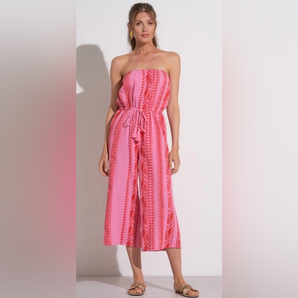 Elan Caro Jumper that’a fabulous as a throw on at beach, do errands. Sz S - XS